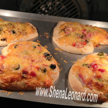 Check out our EASY & Delicious Homemade Pizza Recipe –it’s perfect for your next Family Movie & Pizza Night. (= www.ShenaLeonard.com: Messy Table, Creative House